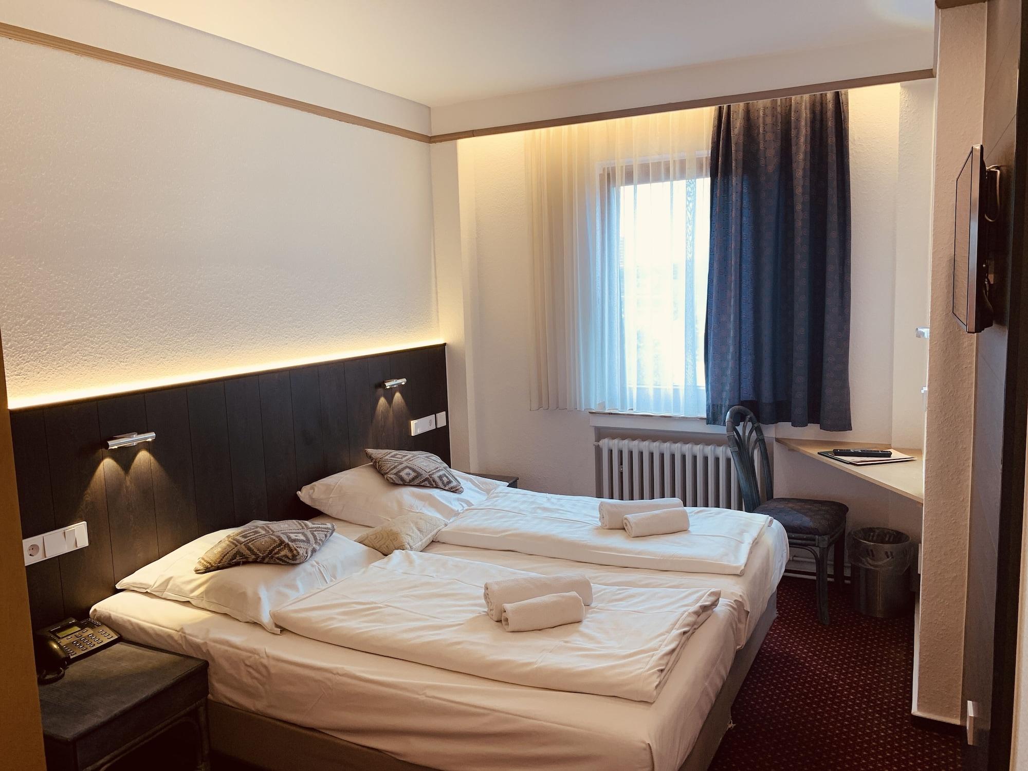 Hotel Kunibert Der Fiese Κολωνία Εξωτερικό φωτογραφία