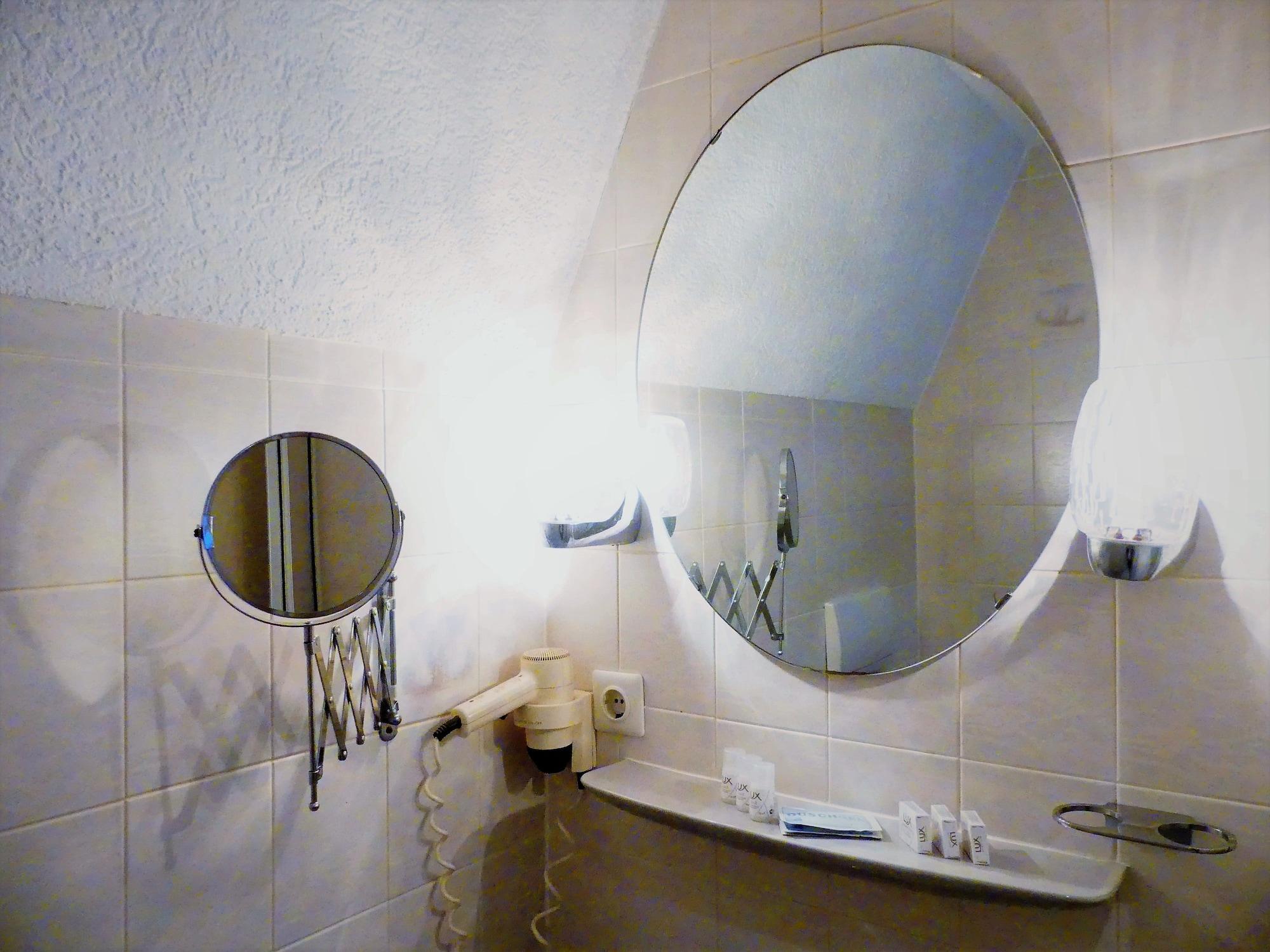 Hotel Kunibert Der Fiese Κολωνία Εξωτερικό φωτογραφία
