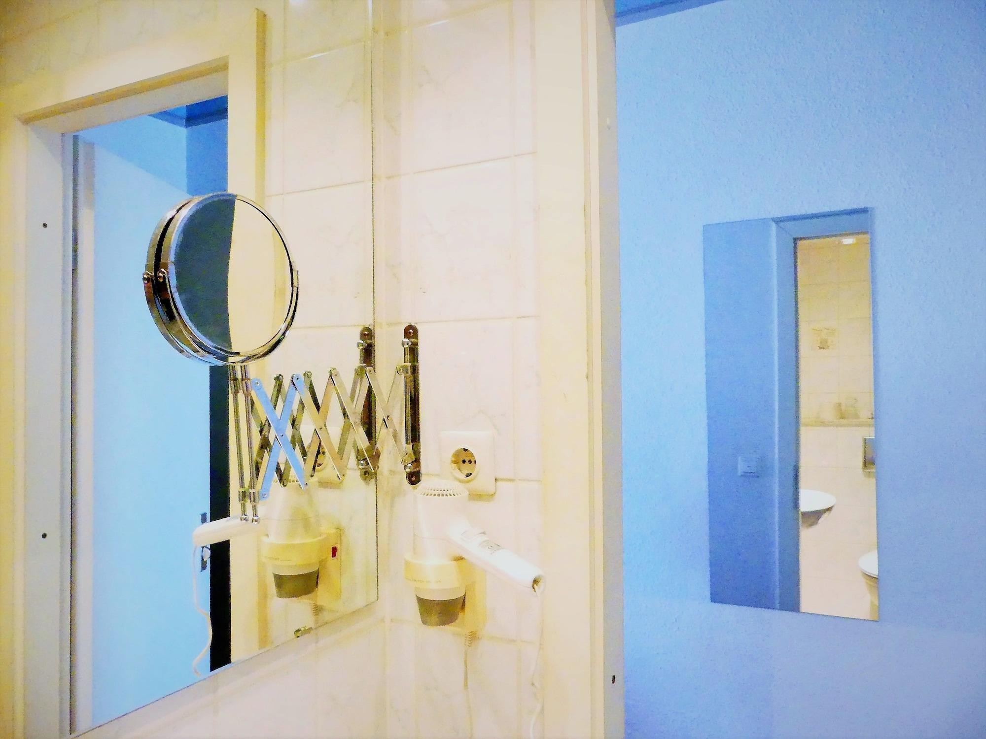 Hotel Kunibert Der Fiese Κολωνία Εξωτερικό φωτογραφία