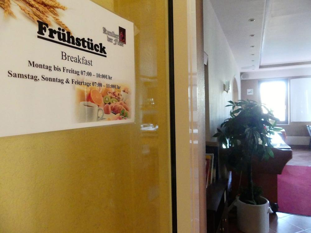 Hotel Kunibert Der Fiese Κολωνία Εξωτερικό φωτογραφία