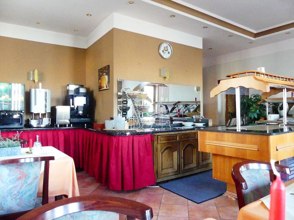Hotel Kunibert Der Fiese Κολωνία Εξωτερικό φωτογραφία