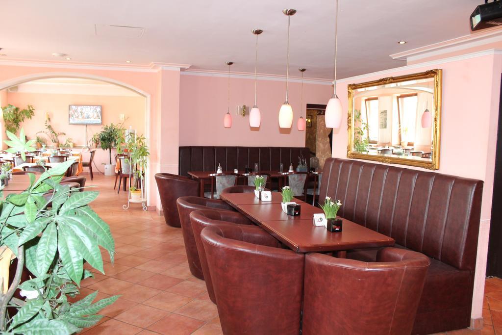 Hotel Kunibert Der Fiese Κολωνία Εξωτερικό φωτογραφία